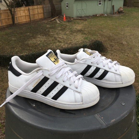 Adidas Classic Superstars - Picture 2 of 8